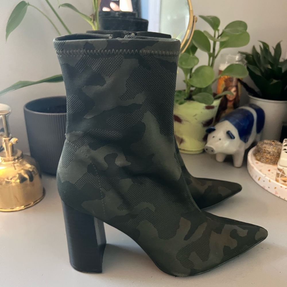 💥Jeffery Campbell Siren pointed toe boots💥